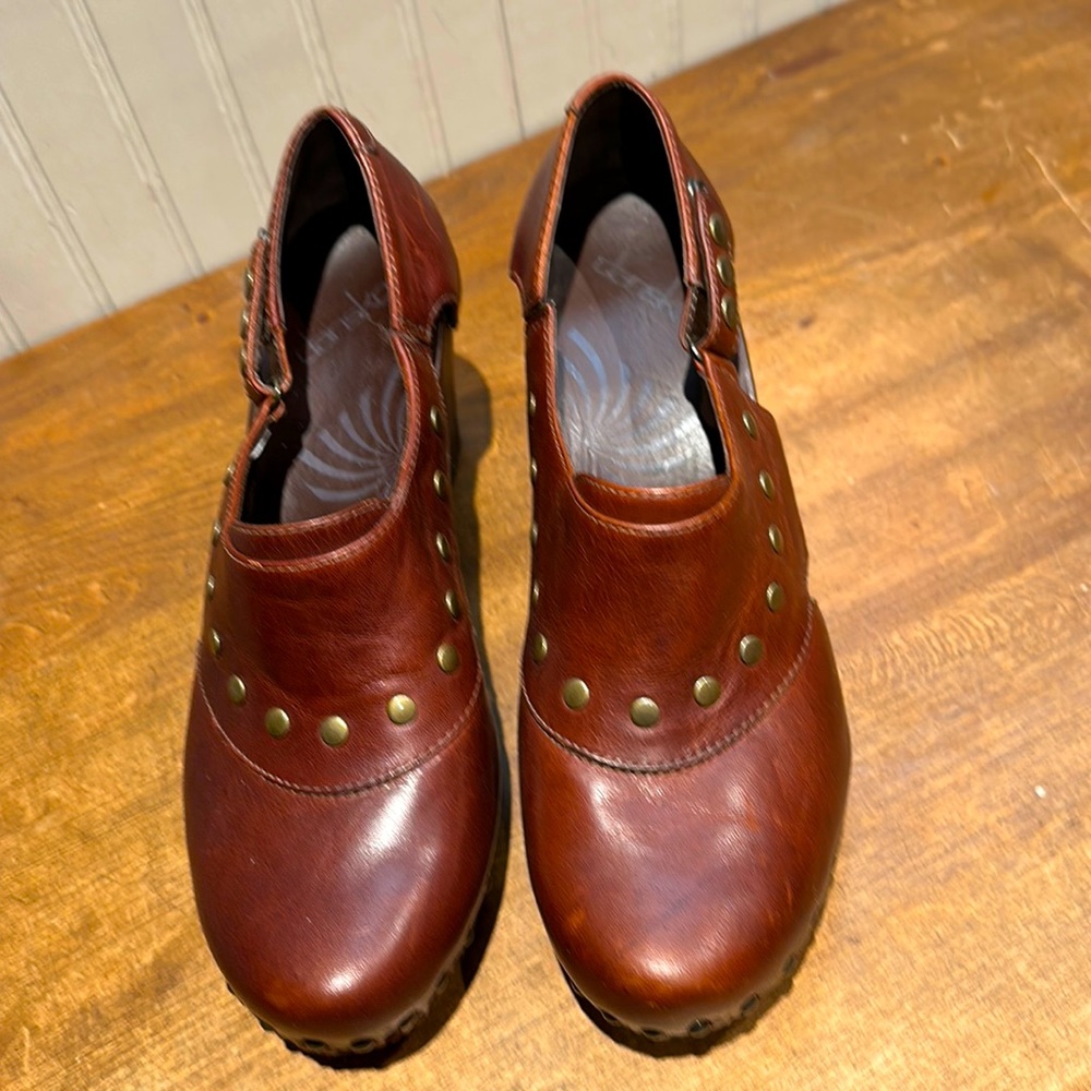 Dansko brown heels, size 41, worn once.